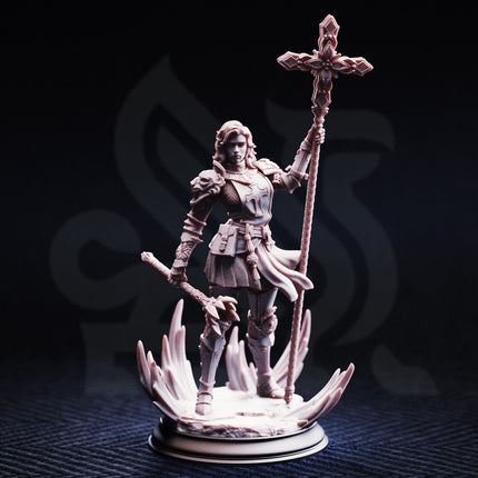 Sara Rosewood - Cleric of Cedhelieth