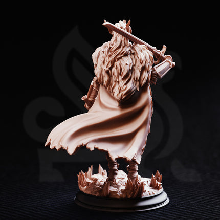 Estelia - Renegade Golden Griffin