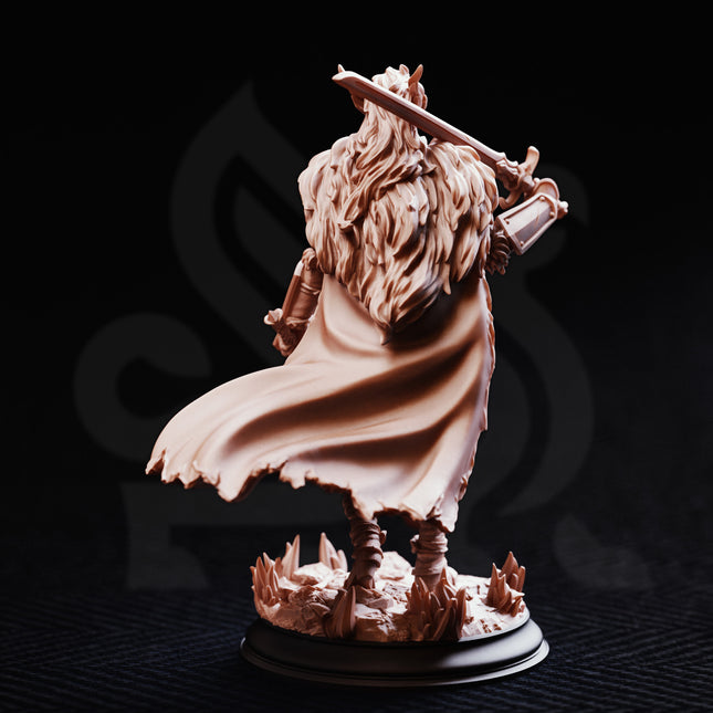 Estelia - Renegade Golden Griffin